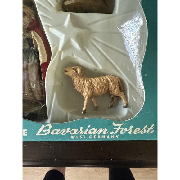 Vintage 1957 SS KRESGE Bavarian Forest Nativity 7 Piece Set (West Germany w/Box) - Picture 4 of 4